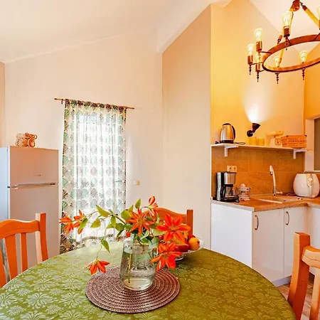 2 Bedroom Cozy In Διαμέρισμα *