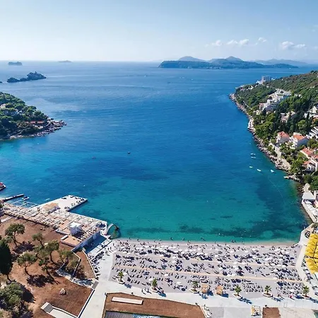 2 Bedroom Cozy In Διαμέρισμα Λομπάρδα