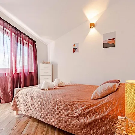 2 Bedroom Cozy In Lumbarda